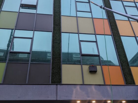 exterior building cleaning